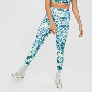 Aerie Offline Goals High Waist Blue 3D Leggings Size Medium 7/8 length